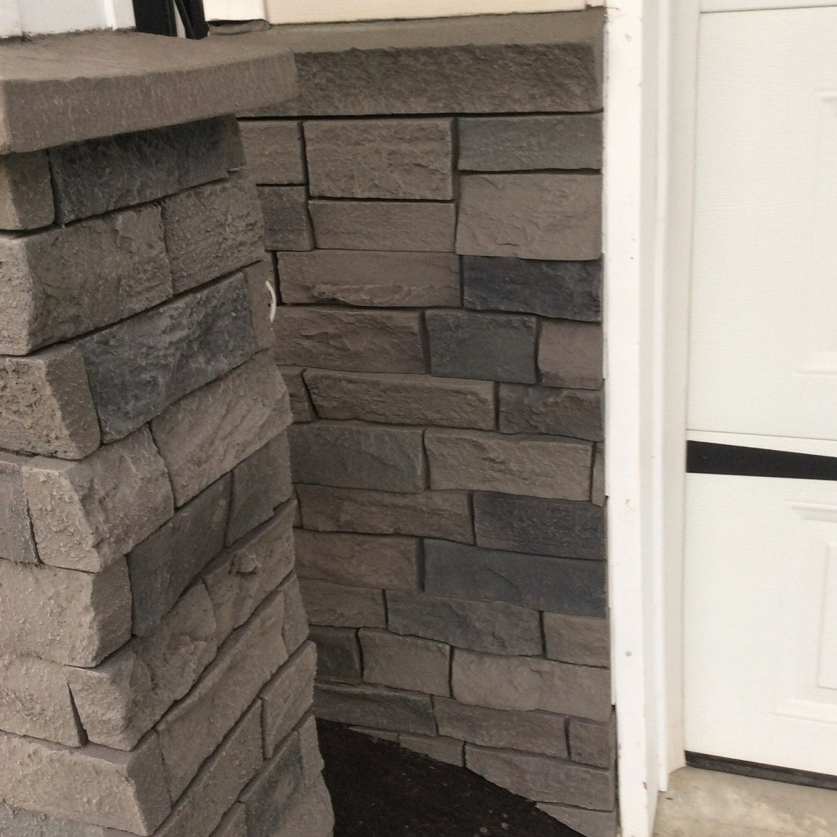 Faux Ledge Stone Pillar Panel - Grey Blend