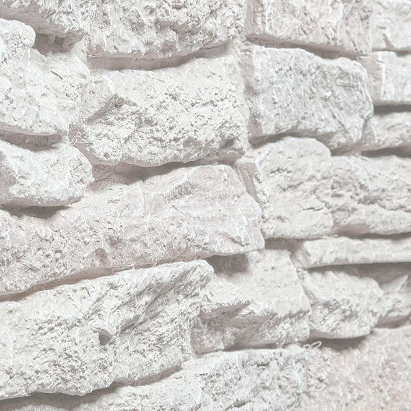 white_5e568e1b-7c8e-4cdd-8804-
